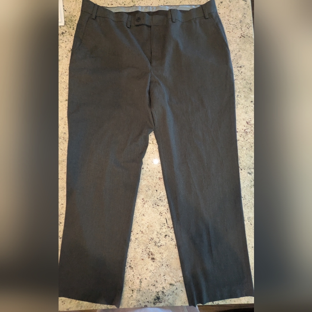 Van Heusen Charcoal Flat Front Men’s Dress Pants  Classic Style*See Pics ForSize